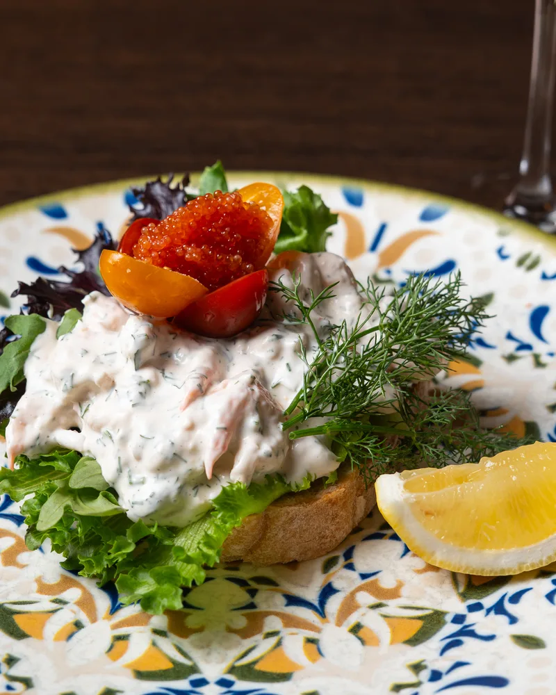 Toast Skagen med räkor, dill och citron